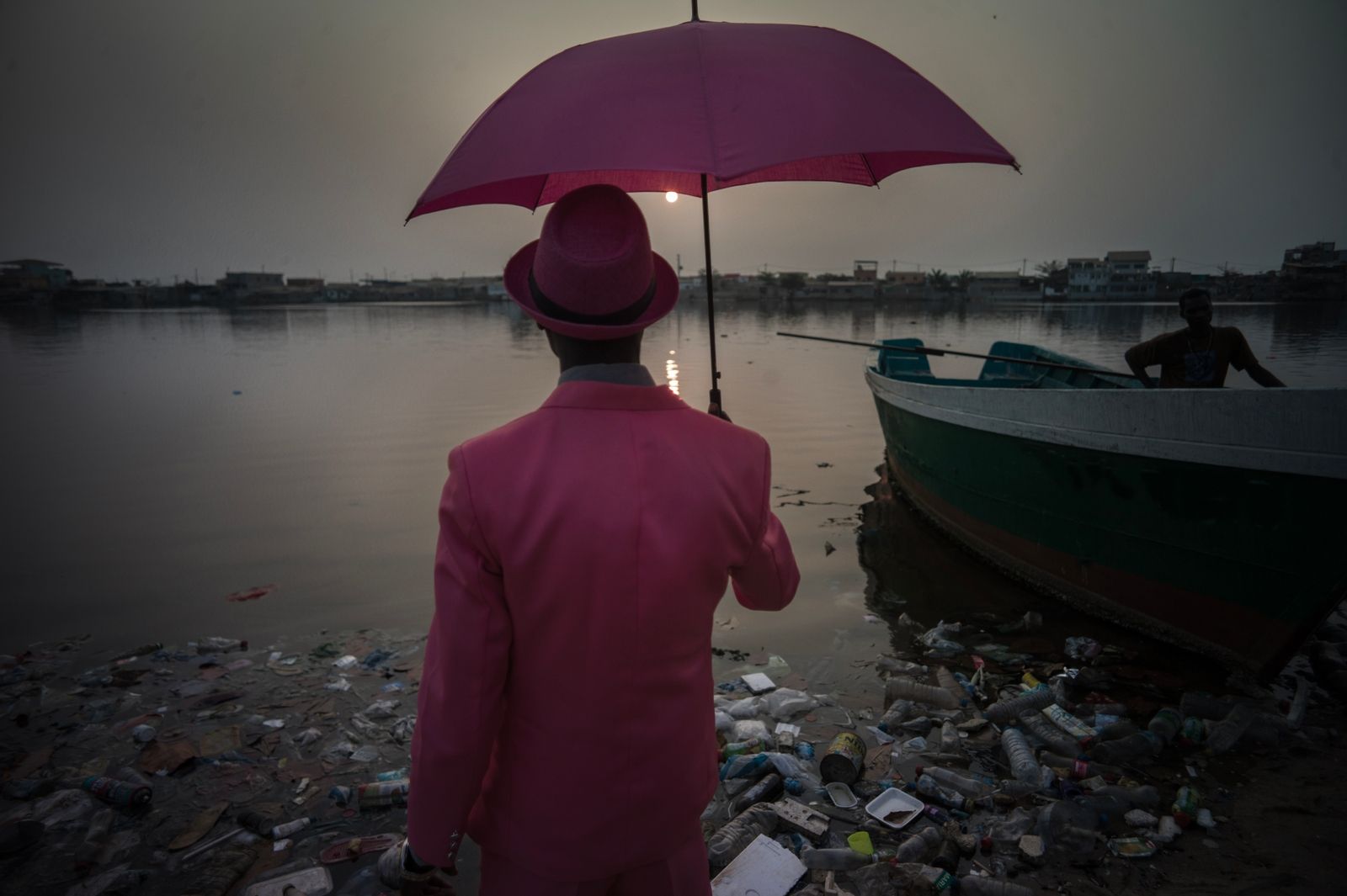 pink umbrella